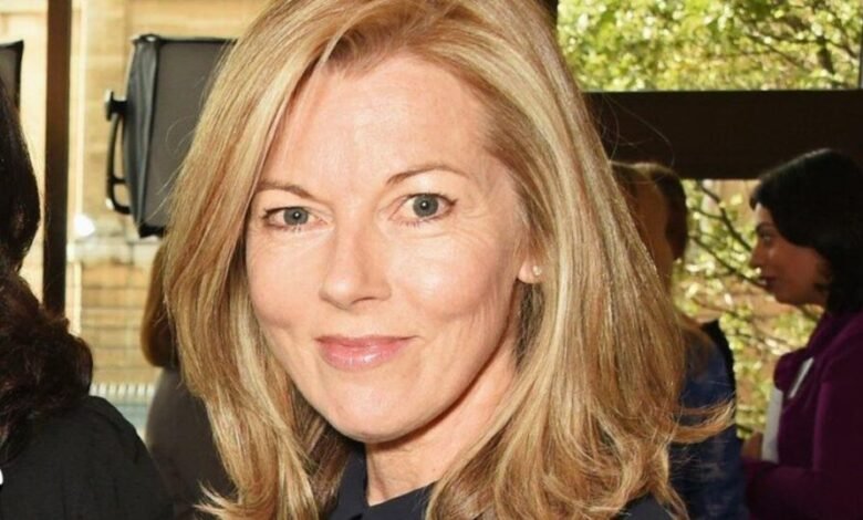 mary nightingale eyes